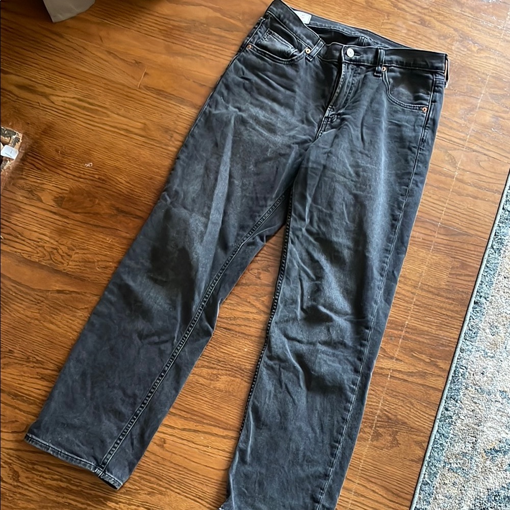 Woman’s Gap washed black 90’s Loose Mid rise Jeans 4R 27